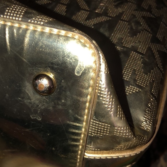 Micheal Kors XL gold metallic monogram tote wallet, slides available separately - Picture 4 of 13